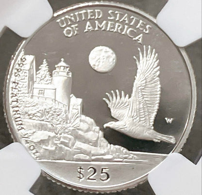 1998年発行のアメリカプラチナ・イーグル $25硬貨、自由の女神とハクトウワシのデザイン